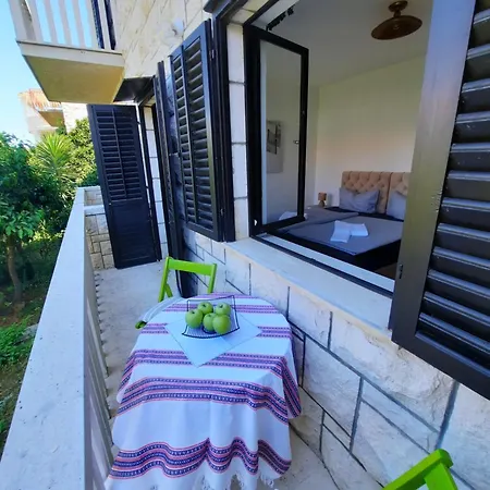 Pansion Drvo Bed & Breakfast