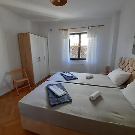 Pansion Drvo Bed & Breakfast Supetar