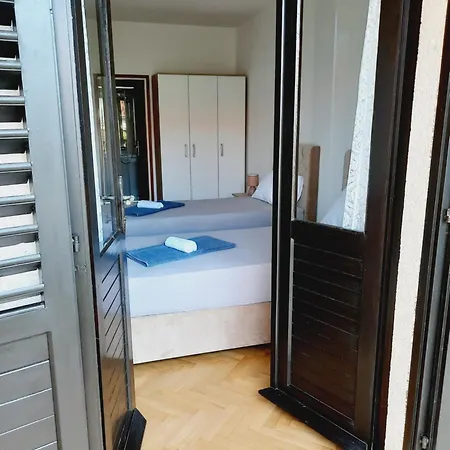 Pansion Drvo Bed & Breakfast Supetar