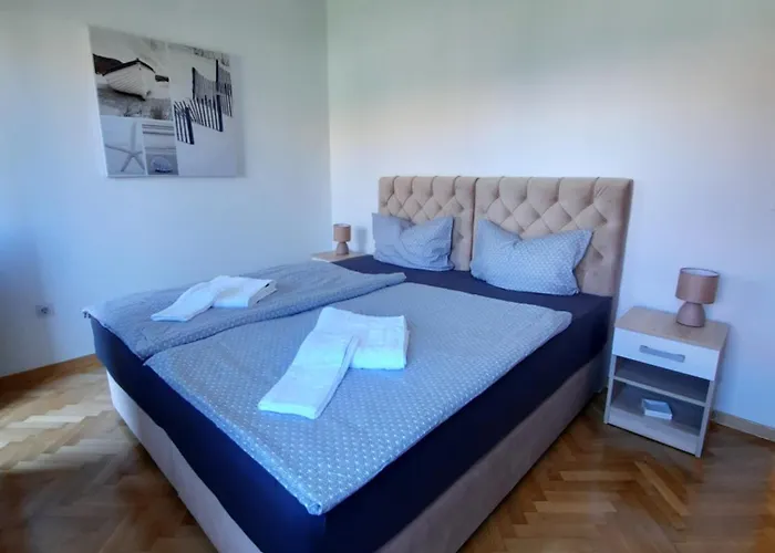 Pansion Drvo Supetar