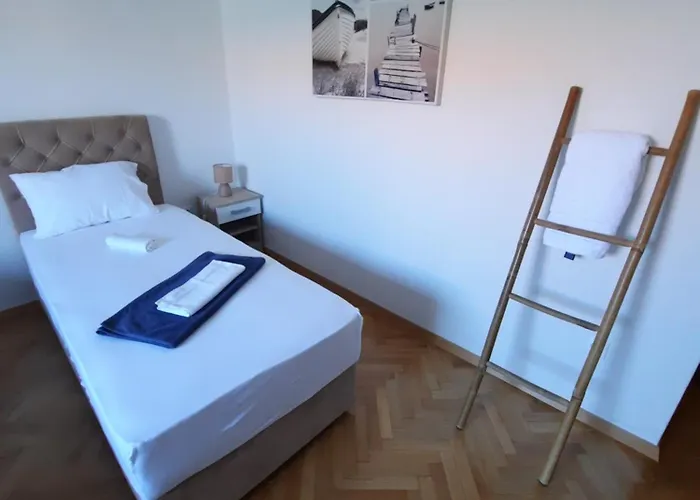 Pansion Drvo Oda ve Kahvaltı Supetar